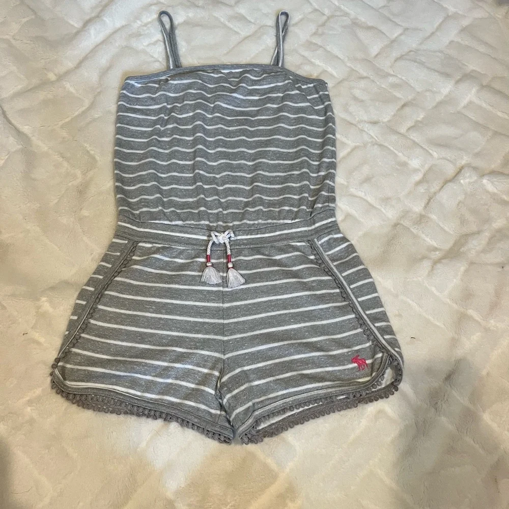 Girls Terry Romper Gray & White Abercrombie & Fitch Size 13/14 NWOT